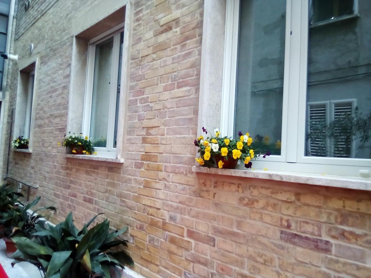 Officina Urban Sleep Bed & Breakfast San Benedetto del Tronto Eksteriør bilde